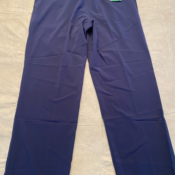 IZOD Straight Fit Swingflex Golf Pants NWT Peacoat SIZE: 34 X 30 - Picture 4 of 9